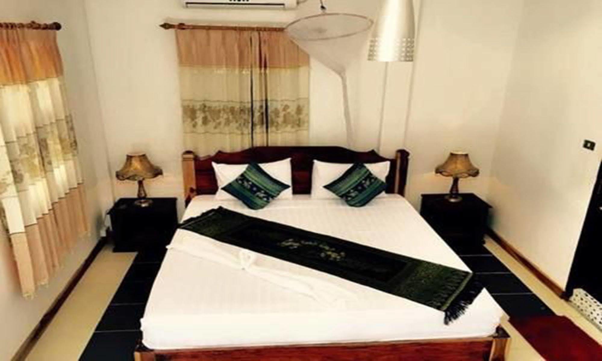 Luang Prabang Oasis Hotel Экстерьер фото