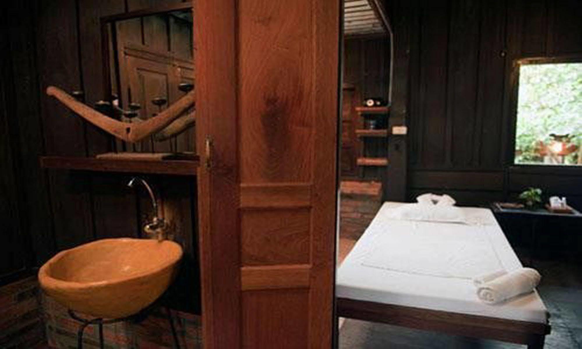 Luang Prabang Oasis Hotel Экстерьер фото